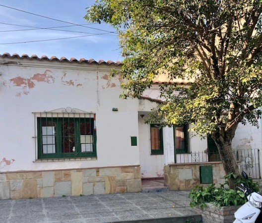 OPORTUNIDAD - VENTA Casa en Alvarado al 2500