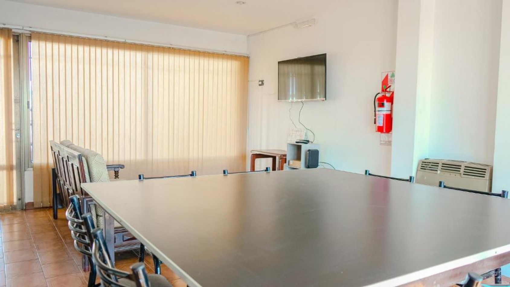 Departamento con local Comercial OPORTUNIDAD