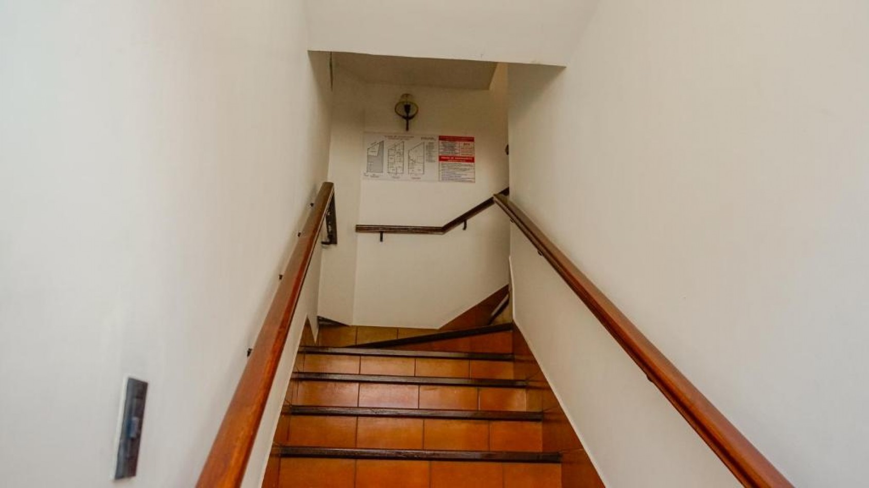 Departamento con local Comercial OPORTUNIDAD