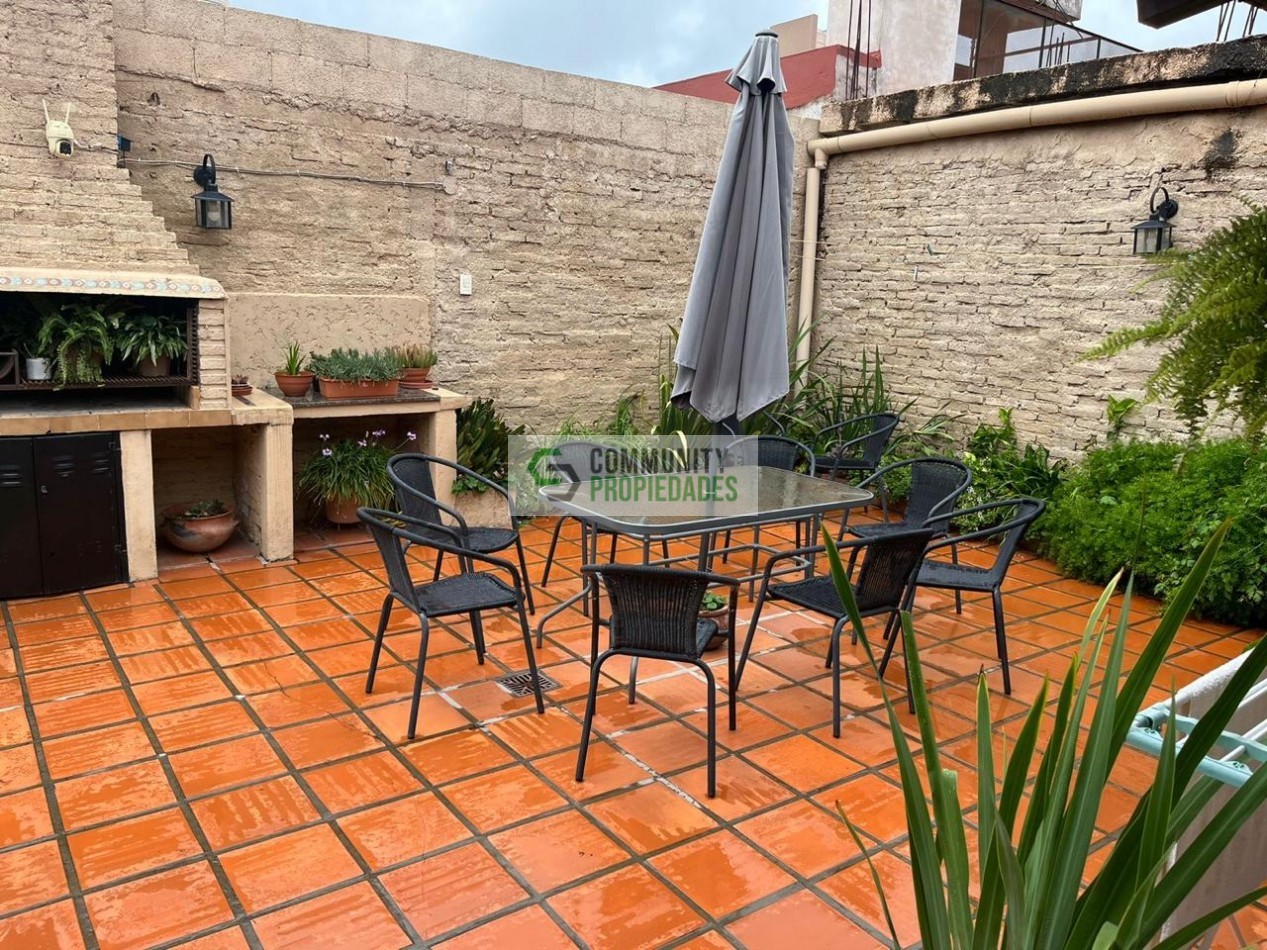 CASA EN VENTA BARRIO BANCARIO