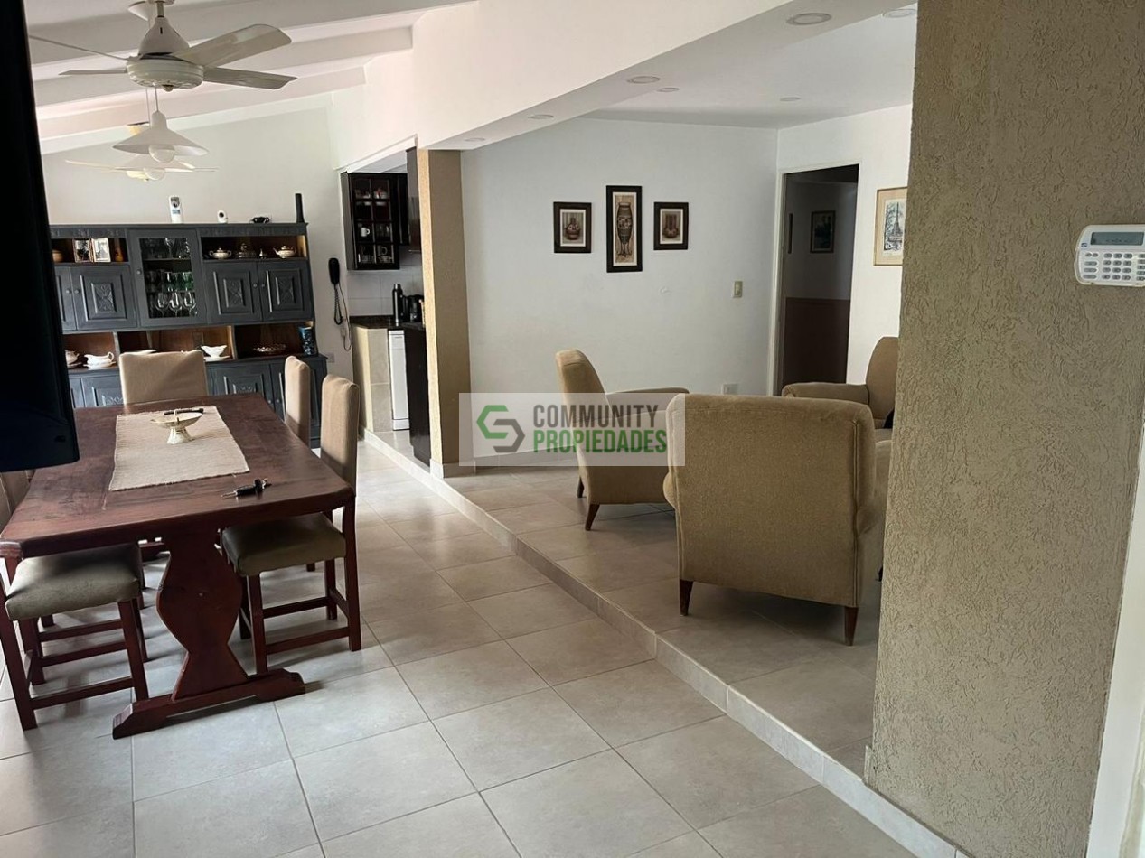 CASA EN VENTA BARRIO BANCARIO