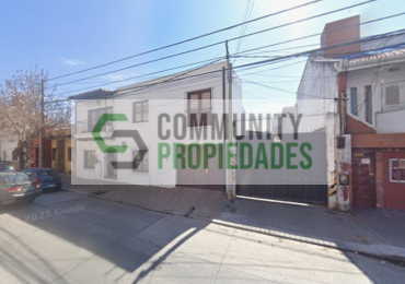 Alsina y Sarmiento Importante propiedad casa + galpon